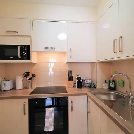 Beautiful City Centre Sleeps 4 *